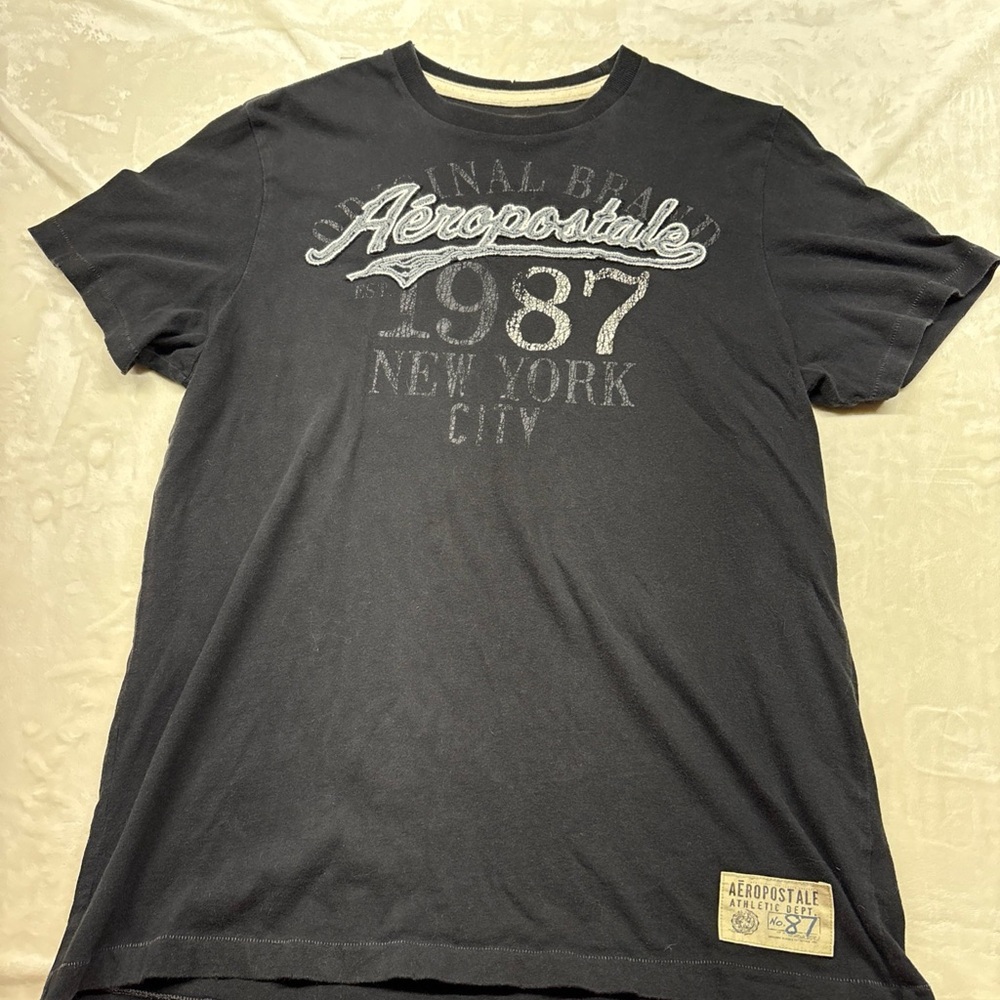 Aeropostale Men’s T-shirt Top Large Black Embroidered Graphic Short Sleeve